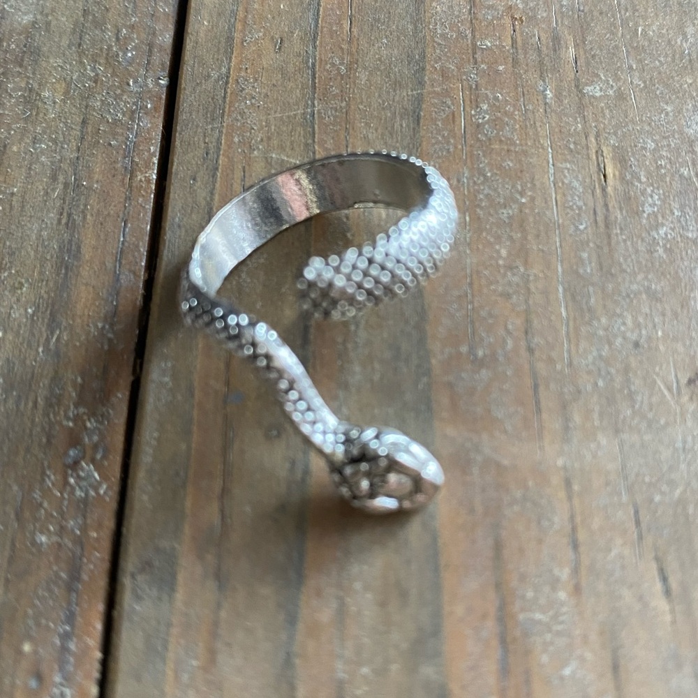 Silver snake ring